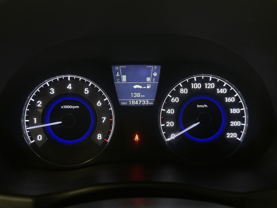 Фото HYUNDAI Solaris I с пробегом | №6