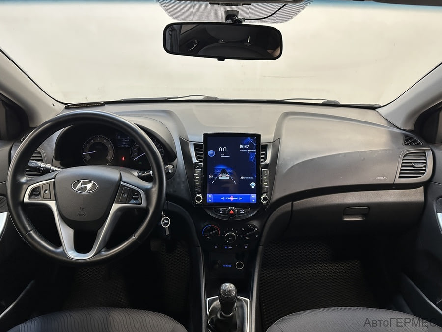 Фото HYUNDAI Solaris I с пробегом | №5