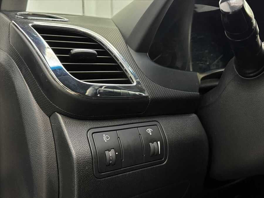 Фото HYUNDAI Solaris I с пробегом | №9