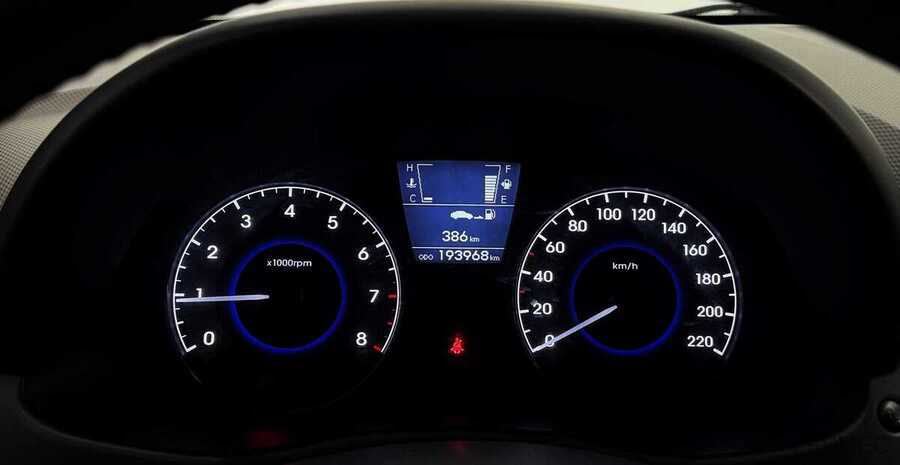 Фото HYUNDAI Solaris I с пробегом | №6