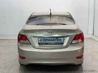 Фото HYUNDAI Solaris I с пробегом Фото HYUNDAI Solaris I с пробегом