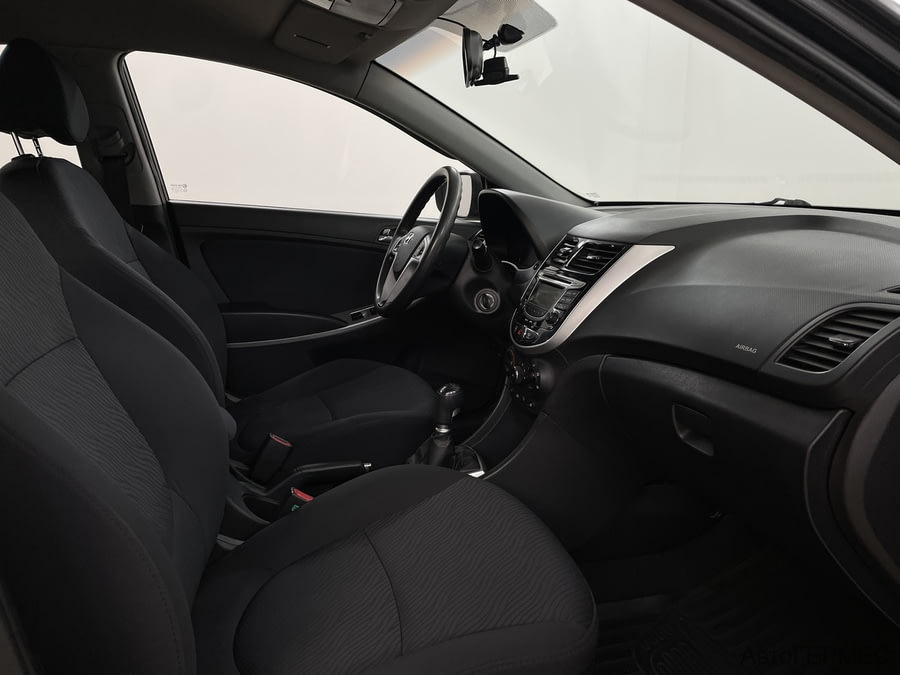 Фото HYUNDAI Solaris I с пробегом | №9 Фото HYUNDAI Solaris I с пробегом | №9