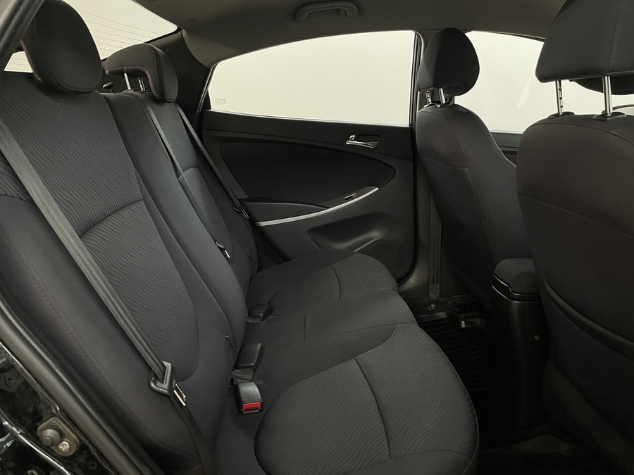 Фото HYUNDAI Solaris I с пробегом | №10 Фото HYUNDAI Solaris I с пробегом | №10