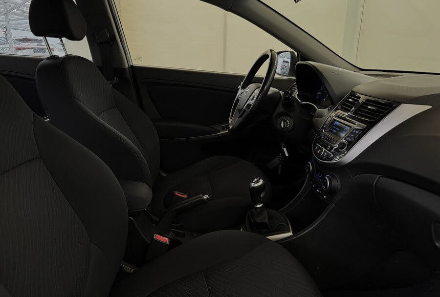 Фото HYUNDAI Solaris I Рестайлинг с пробегом | №11