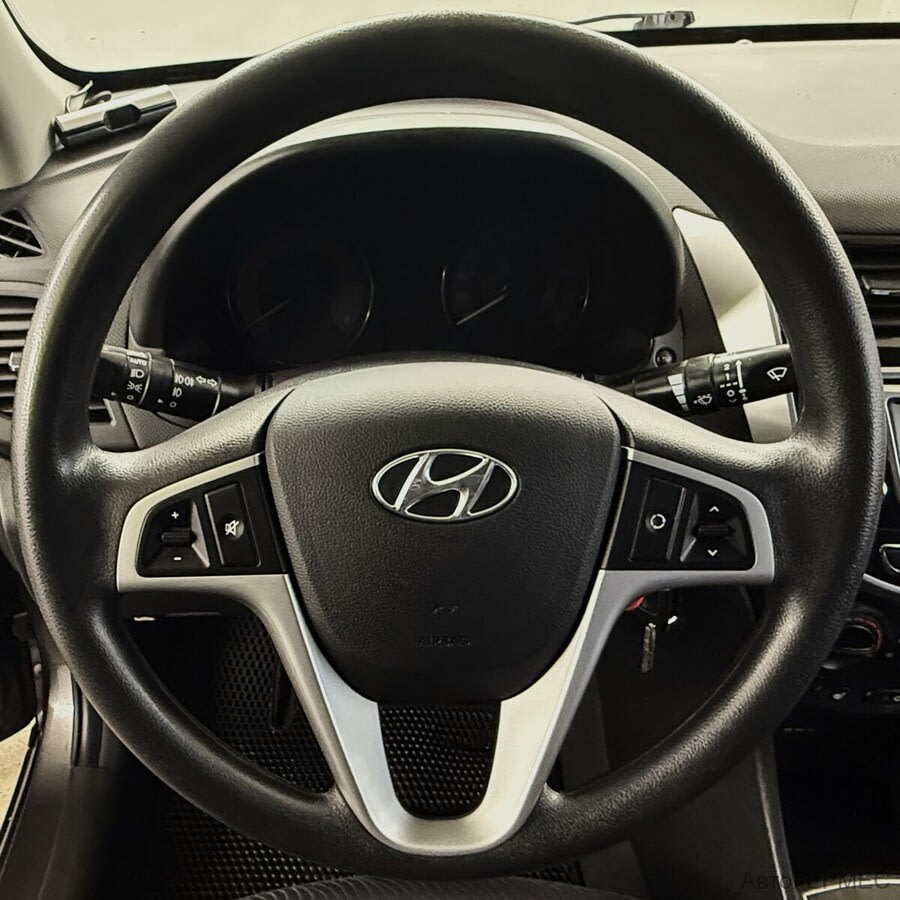 Фото HYUNDAI Solaris I с пробегом | №10