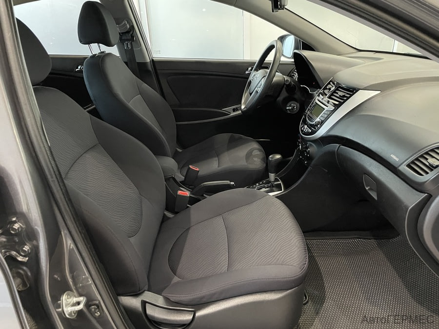 Фото HYUNDAI Solaris I с пробегом | №10