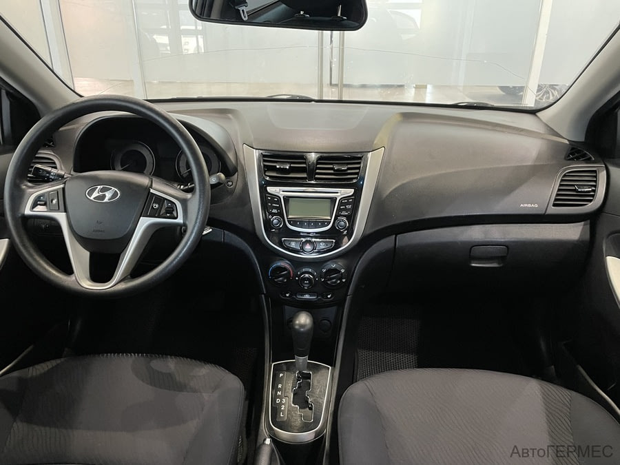 Фото HYUNDAI Solaris I с пробегом | №5