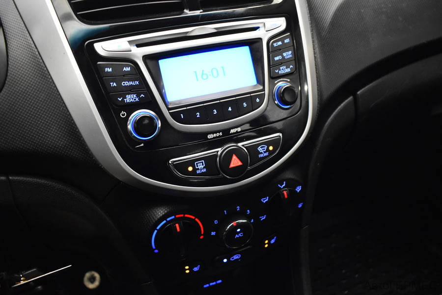 Фото HYUNDAI Solaris I с пробегом | №7