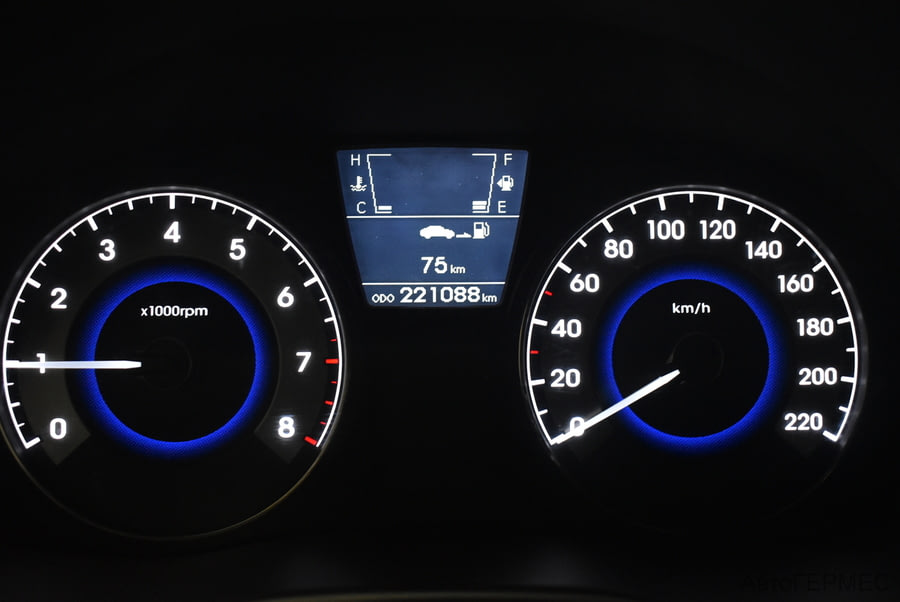 Фото HYUNDAI Solaris I с пробегом | №6