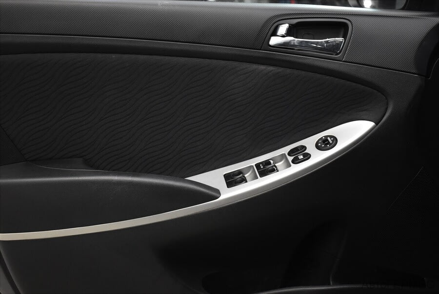 Фото HYUNDAI Solaris I с пробегом | №9