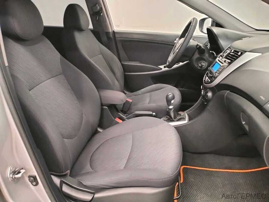 Фото HYUNDAI Solaris I с пробегом | №9