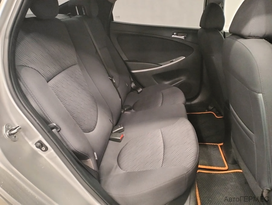 Фото HYUNDAI Solaris I с пробегом | №10 Фото HYUNDAI Solaris I с пробегом | №10