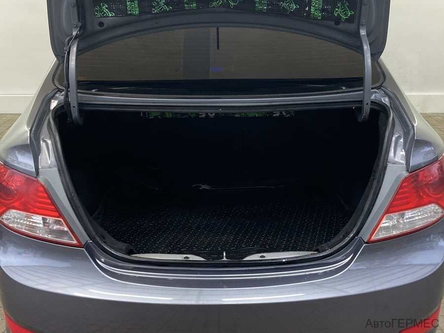 Фото HYUNDAI Solaris I с пробегом | №13