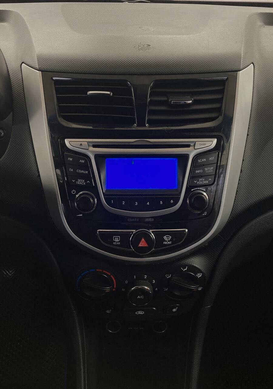 Фото HYUNDAI Solaris I с пробегом | №7