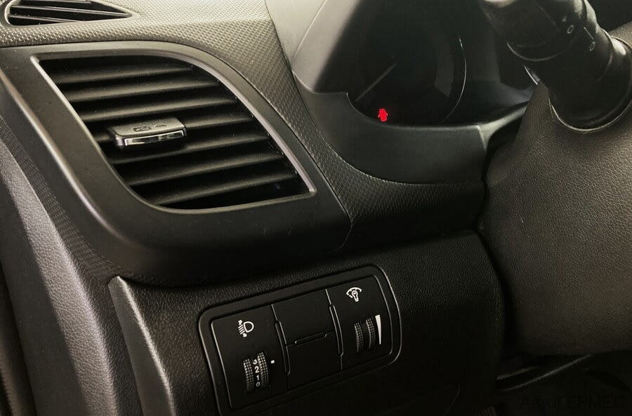 Фото HYUNDAI Solaris I с пробегом | №9