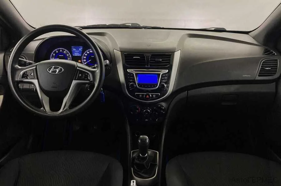 Фото HYUNDAI Solaris I с пробегом | №5