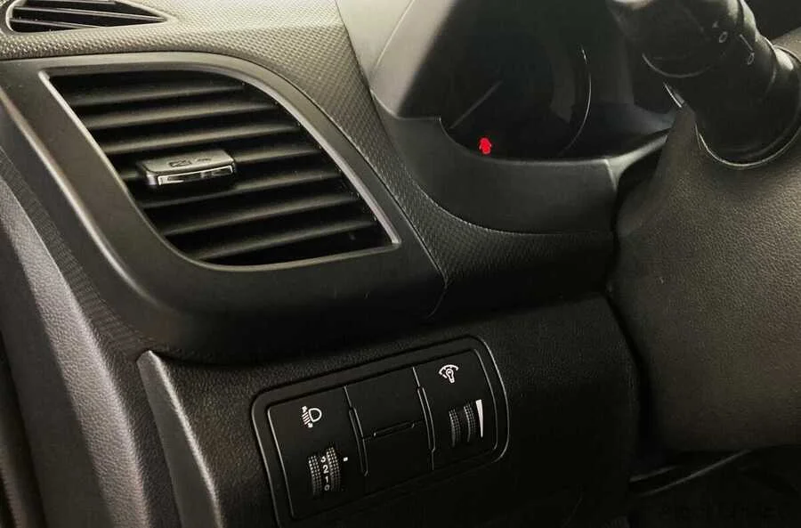 Фото HYUNDAI Solaris I с пробегом | №9