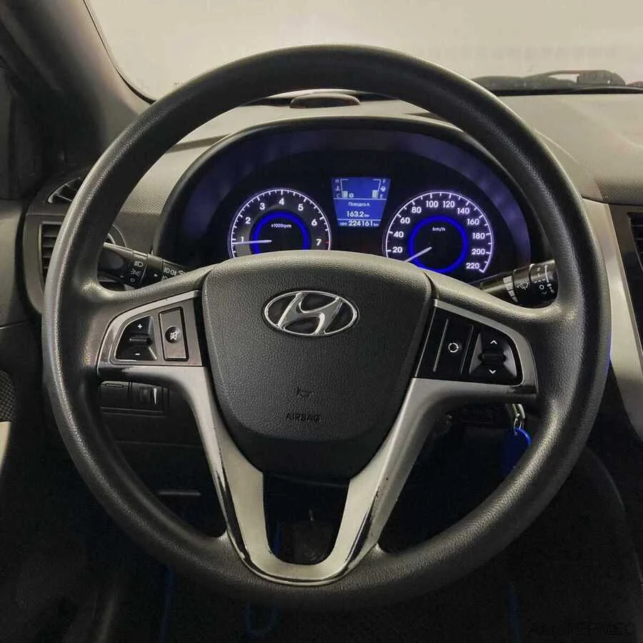 Фото HYUNDAI Solaris I с пробегом | №8