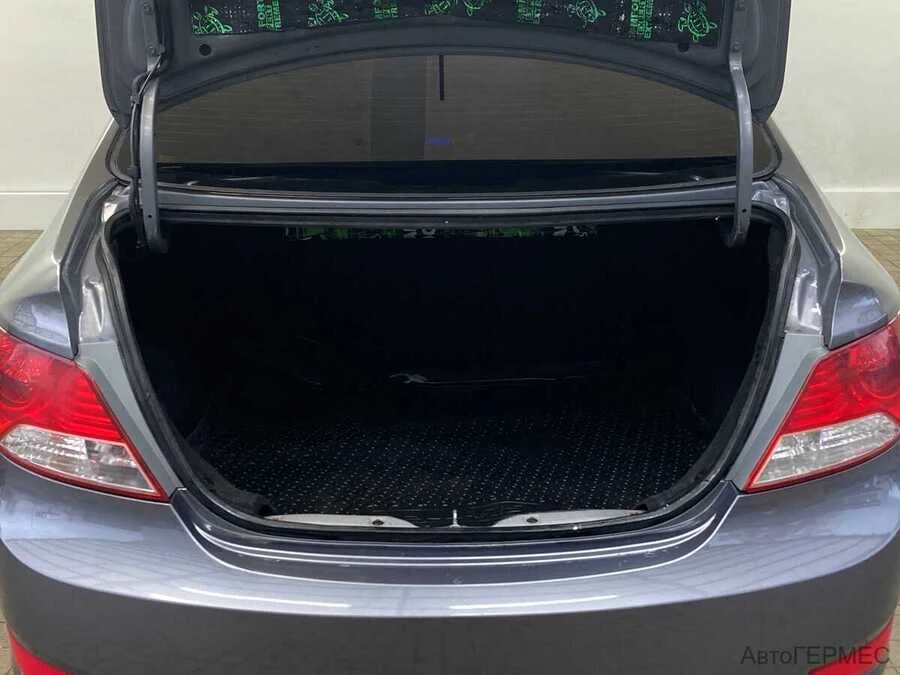 Фото HYUNDAI Solaris I с пробегом | №13