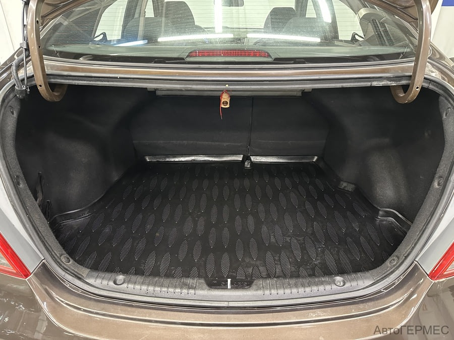 Фото HYUNDAI Solaris I Рестайлинг с пробегом | №13