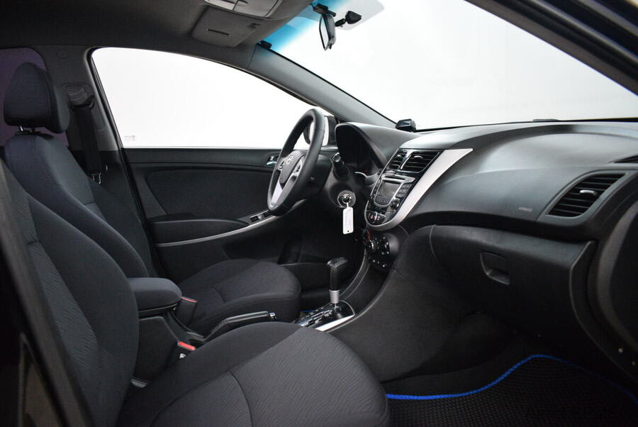 Фото HYUNDAI Solaris I с пробегом | №9