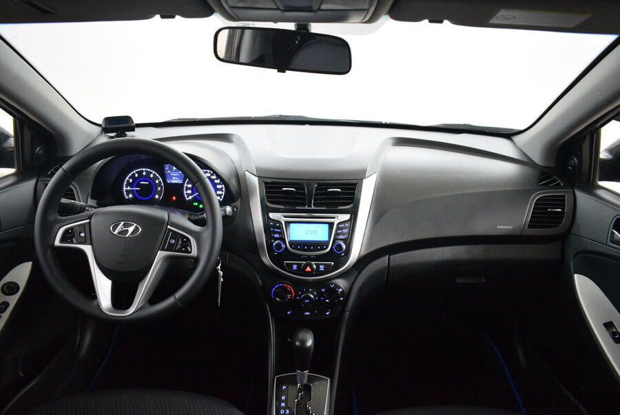 Фото HYUNDAI Solaris I с пробегом | №5