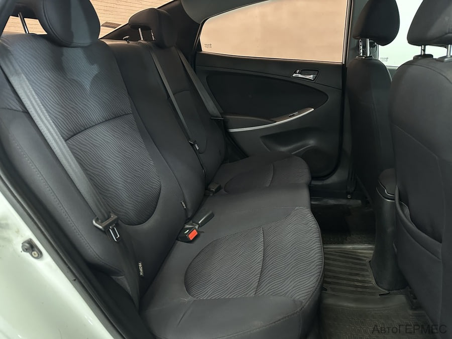 Фото HYUNDAI Solaris I с пробегом | №11