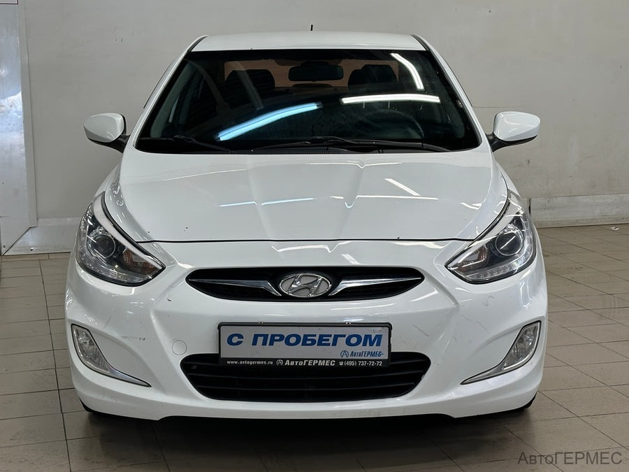 Фото HYUNDAI Solaris I с пробегом | №2