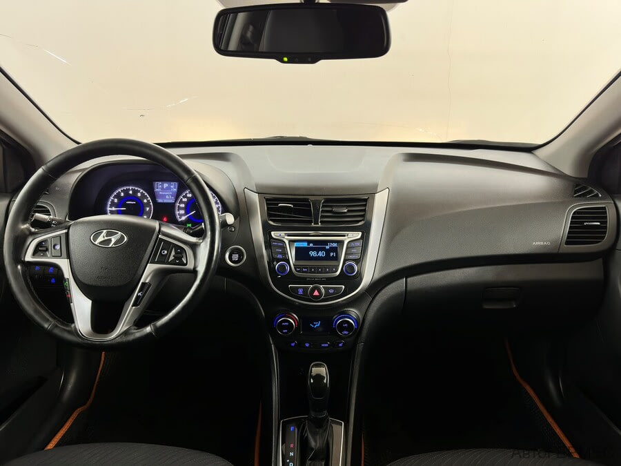 Фото HYUNDAI Solaris I Рестайлинг с пробегом | №5