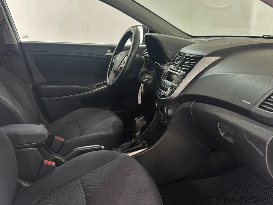 Фото HYUNDAI Solaris I Рестайлинг с пробегом | №11