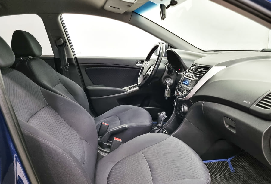 Фото HYUNDAI Solaris I Рестайлинг с пробегом | №10