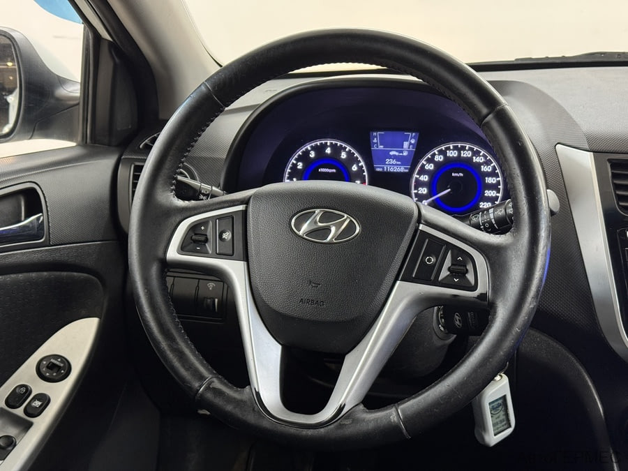 Фото HYUNDAI Solaris I с пробегом | №8 Фото HYUNDAI Solaris I с пробегом | №8