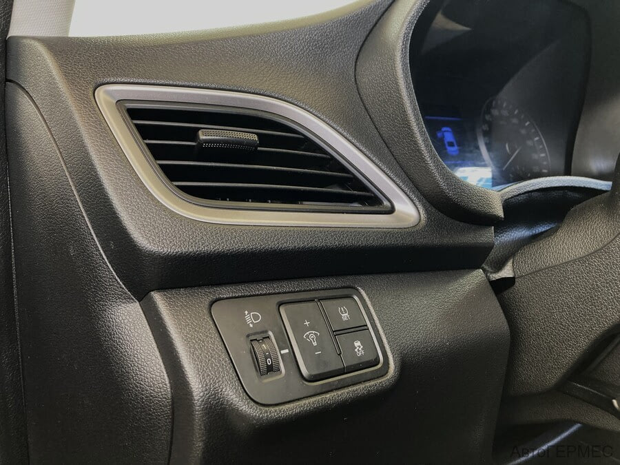 Фото HYUNDAI Solaris II с пробегом | №9