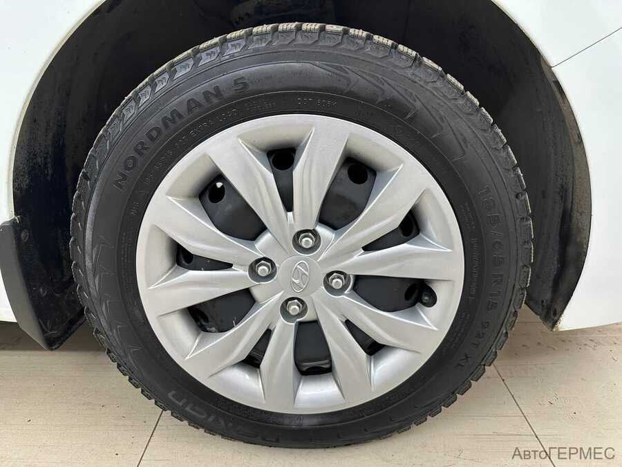 Фото HYUNDAI Solaris II с пробегом | №15 Фото HYUNDAI Solaris II с пробегом | №15