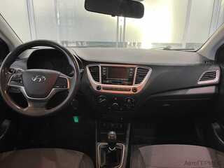 Фото HYUNDAI Solaris II с пробегом