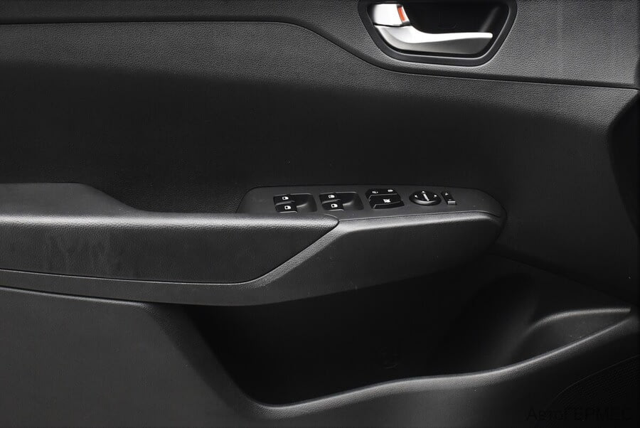 Фото HYUNDAI Solaris II Рестайлинг с пробегом | №11