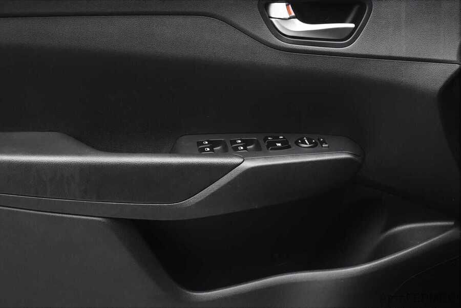 Фото HYUNDAI Solaris II Рестайлинг с пробегом | №11