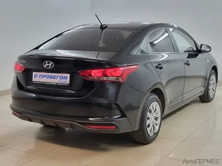 Фото HYUNDAI Solaris II Рестайлинг с пробегом