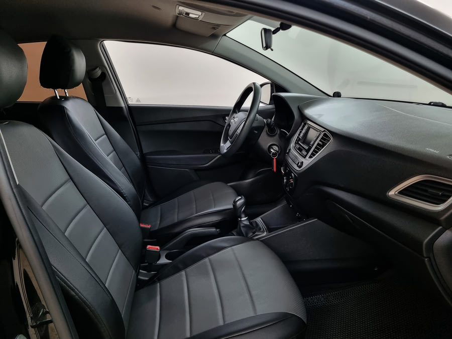 Фото HYUNDAI Solaris II Рестайлинг с пробегом | №9