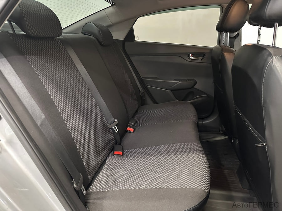 Фото HYUNDAI Solaris II Рестайлинг с пробегом | №12