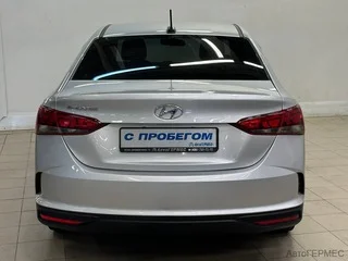 Фото HYUNDAI Solaris II Рестайлинг с пробегом Фото HYUNDAI Solaris II Рестайлинг с пробегом