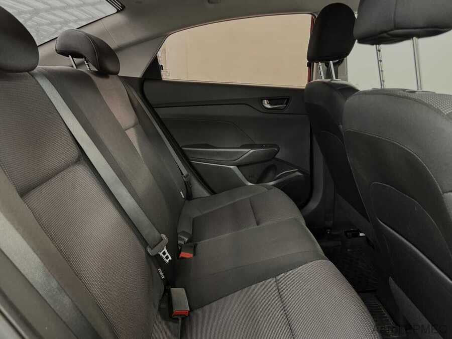Фото HYUNDAI Solaris II с пробегом | №12 Фото HYUNDAI Solaris II с пробегом | №12