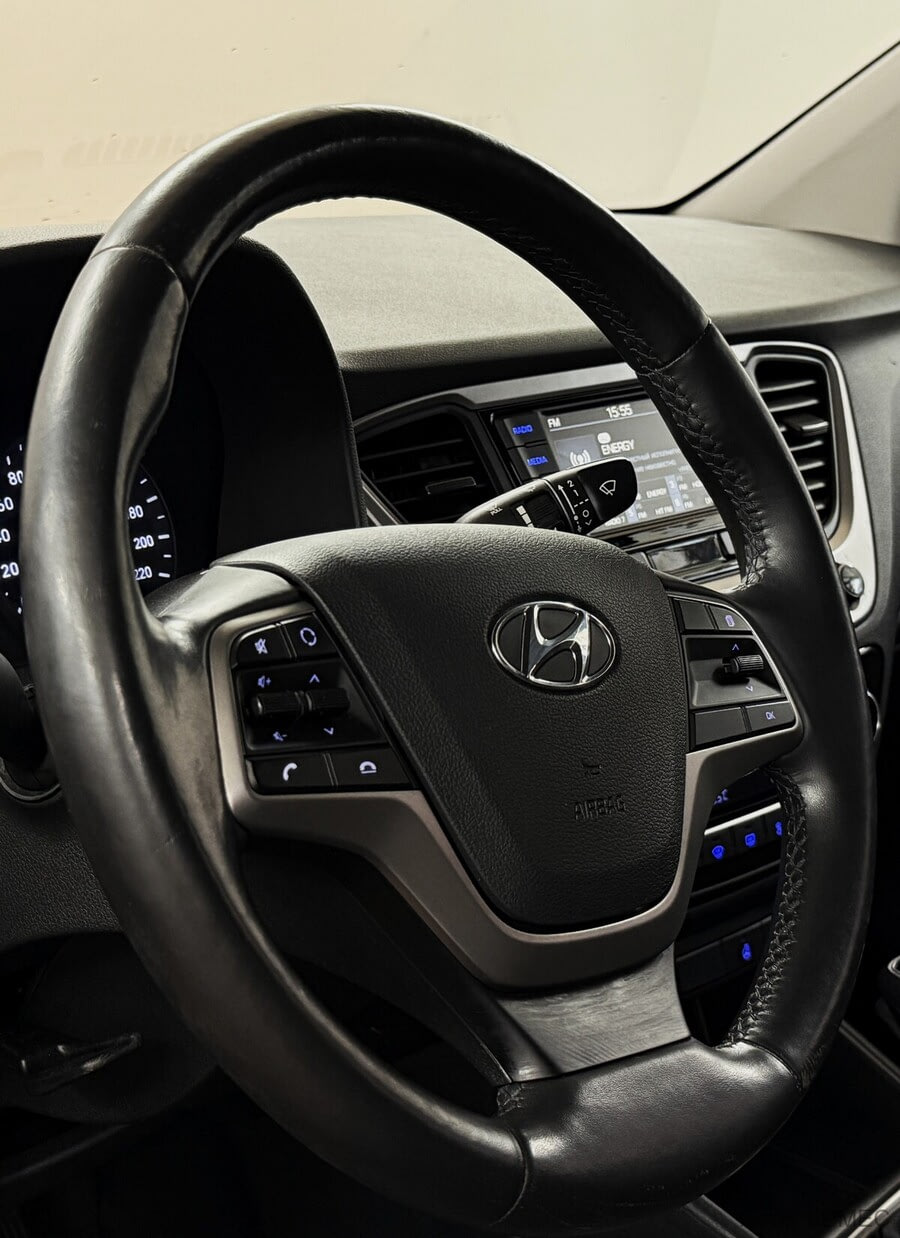 Фото HYUNDAI Solaris II с пробегом | №10 Фото HYUNDAI Solaris II с пробегом | №10