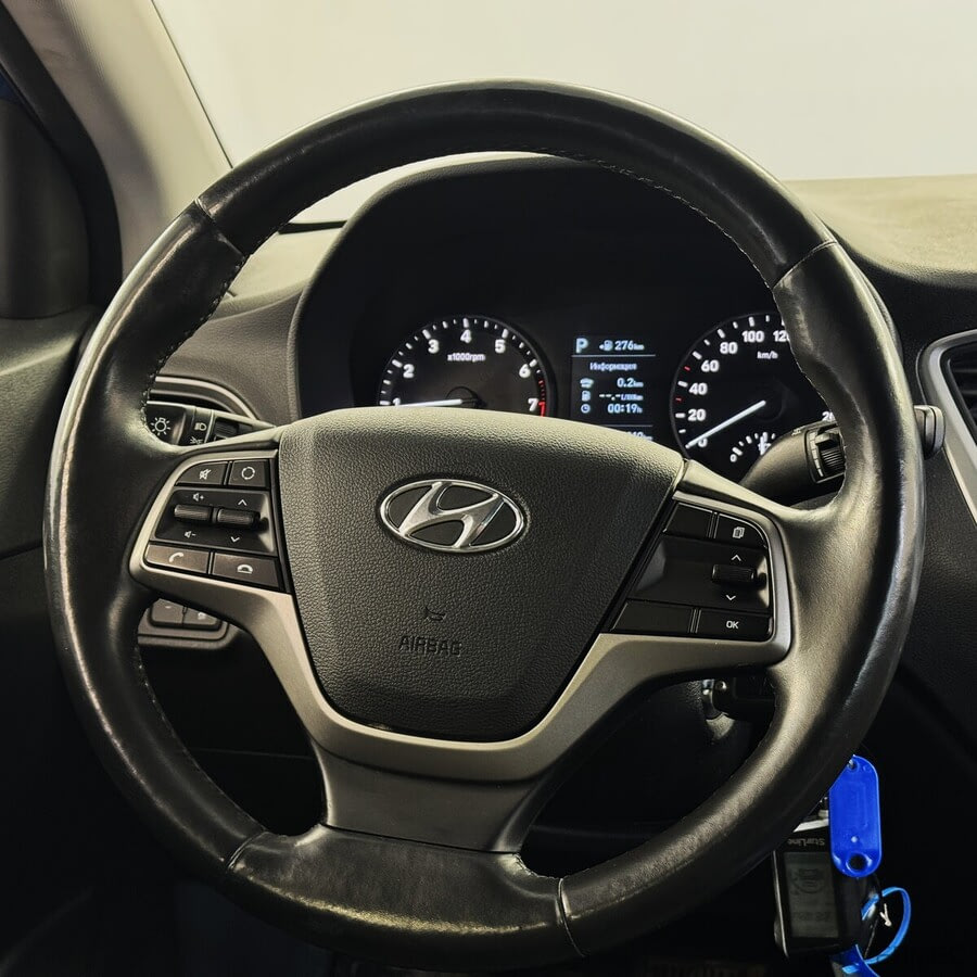 Фото HYUNDAI Solaris II с пробегом | №8 Фото HYUNDAI Solaris II с пробегом | №8