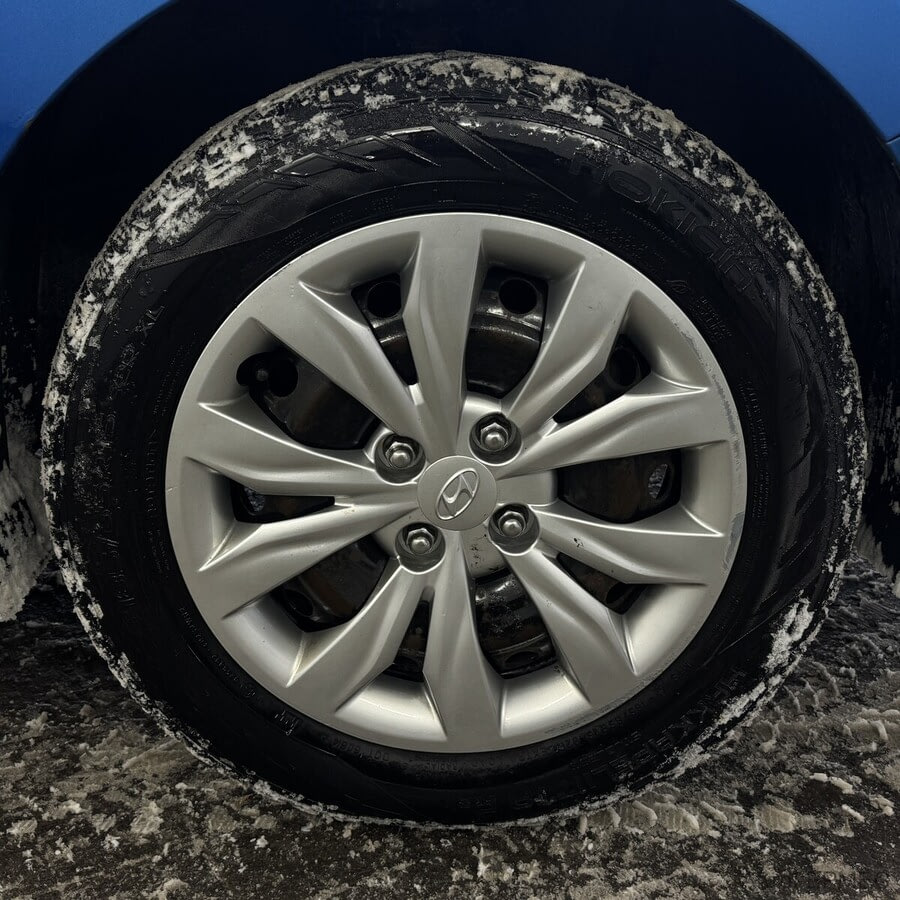 Фото HYUNDAI Solaris II с пробегом | №15 Фото HYUNDAI Solaris II с пробегом | №15