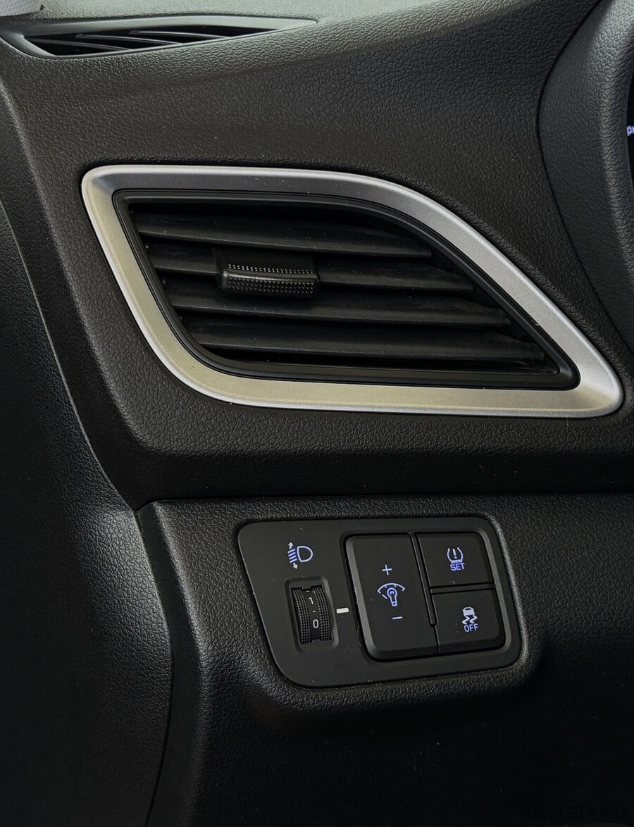 Фото HYUNDAI Solaris II с пробегом | №8 Фото HYUNDAI Solaris II с пробегом | №8