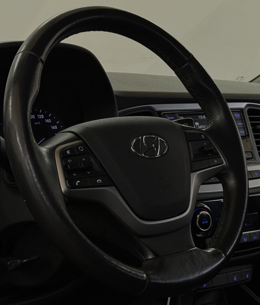 Фото HYUNDAI Solaris II с пробегом | №10 Фото HYUNDAI Solaris II с пробегом | №10