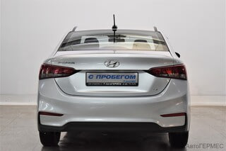 Фото HYUNDAI Solaris II с пробегом Фото HYUNDAI Solaris II с пробегом