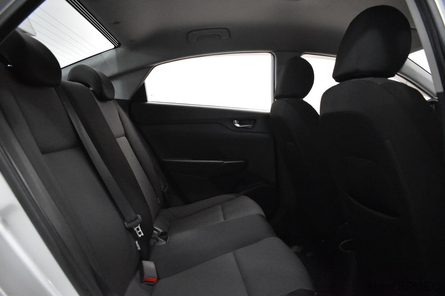 Фото HYUNDAI Solaris II с пробегом | №12 Фото HYUNDAI Solaris II с пробегом | №12