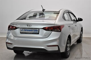 Фото HYUNDAI Solaris II с пробегом Фото HYUNDAI Solaris II с пробегом